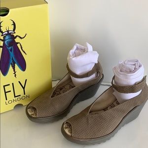 Fly London Khaki Ankle Strap Sandals 41/10